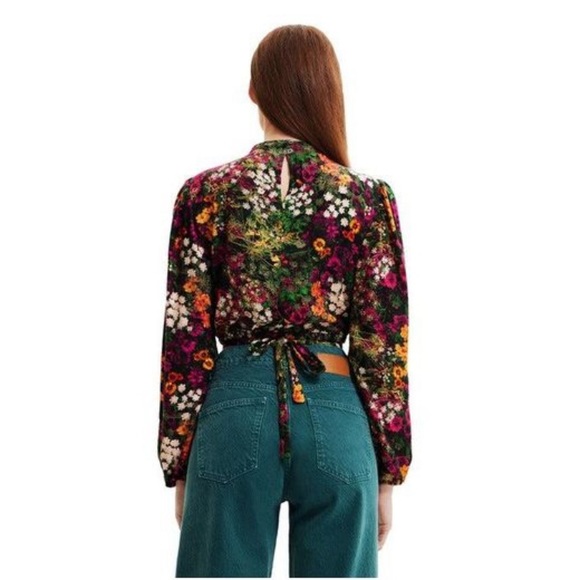 Desigual Floral Top Small multicolor Womens Cropped Long Sleeve High Neck New - Picture 1 of 10